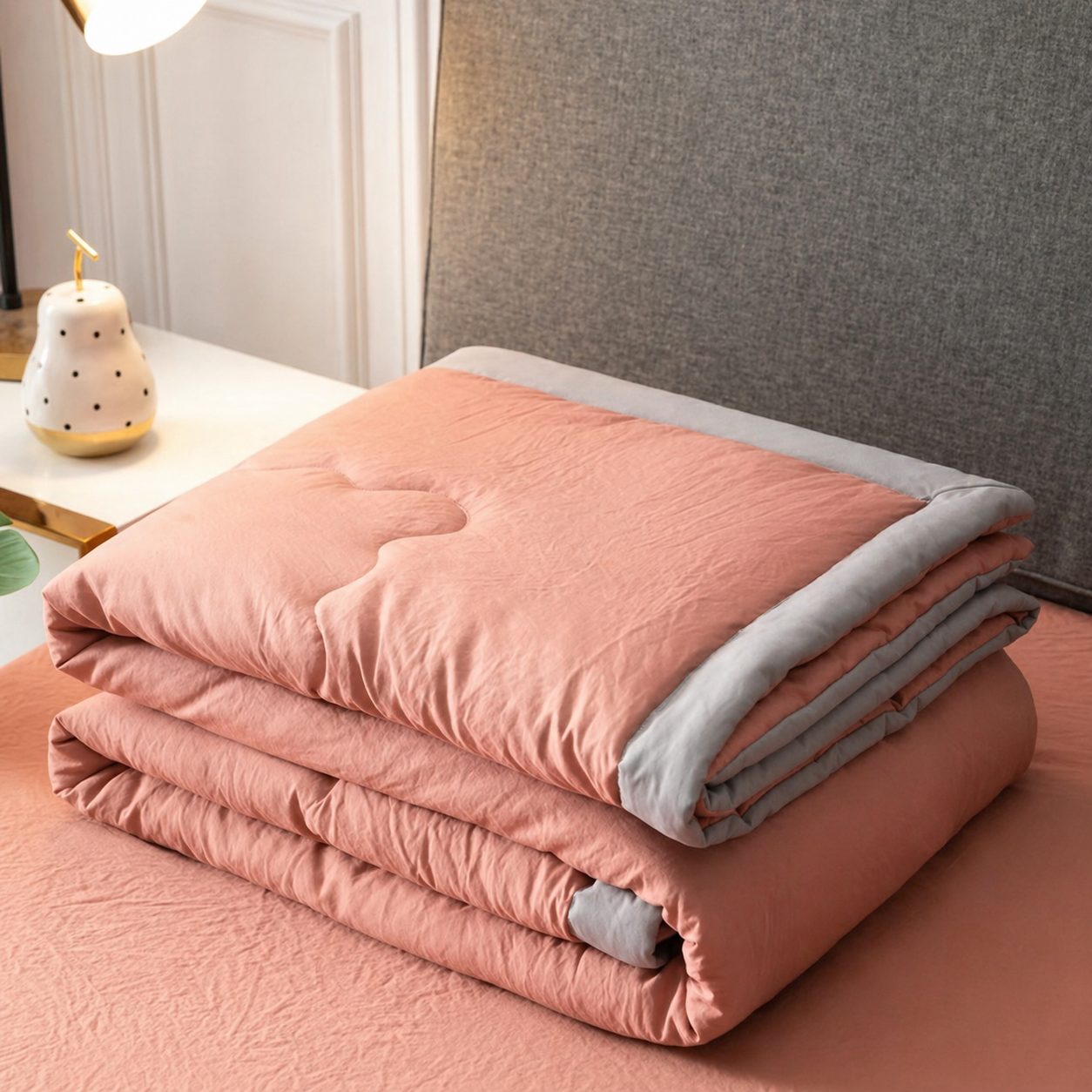 YOVARA Cooling Blanket – Lightweight Summer Cooling Blanket for Hot Sleepers & Night Sweats